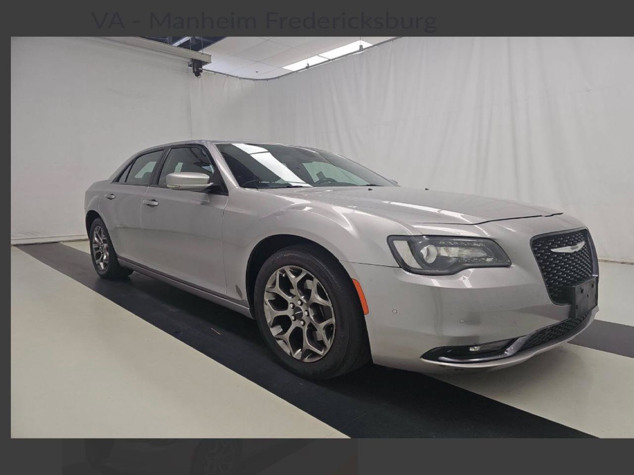 Used 2017 Chrysler 300 S w/ 300S Premium Group AWD/4WD image 4