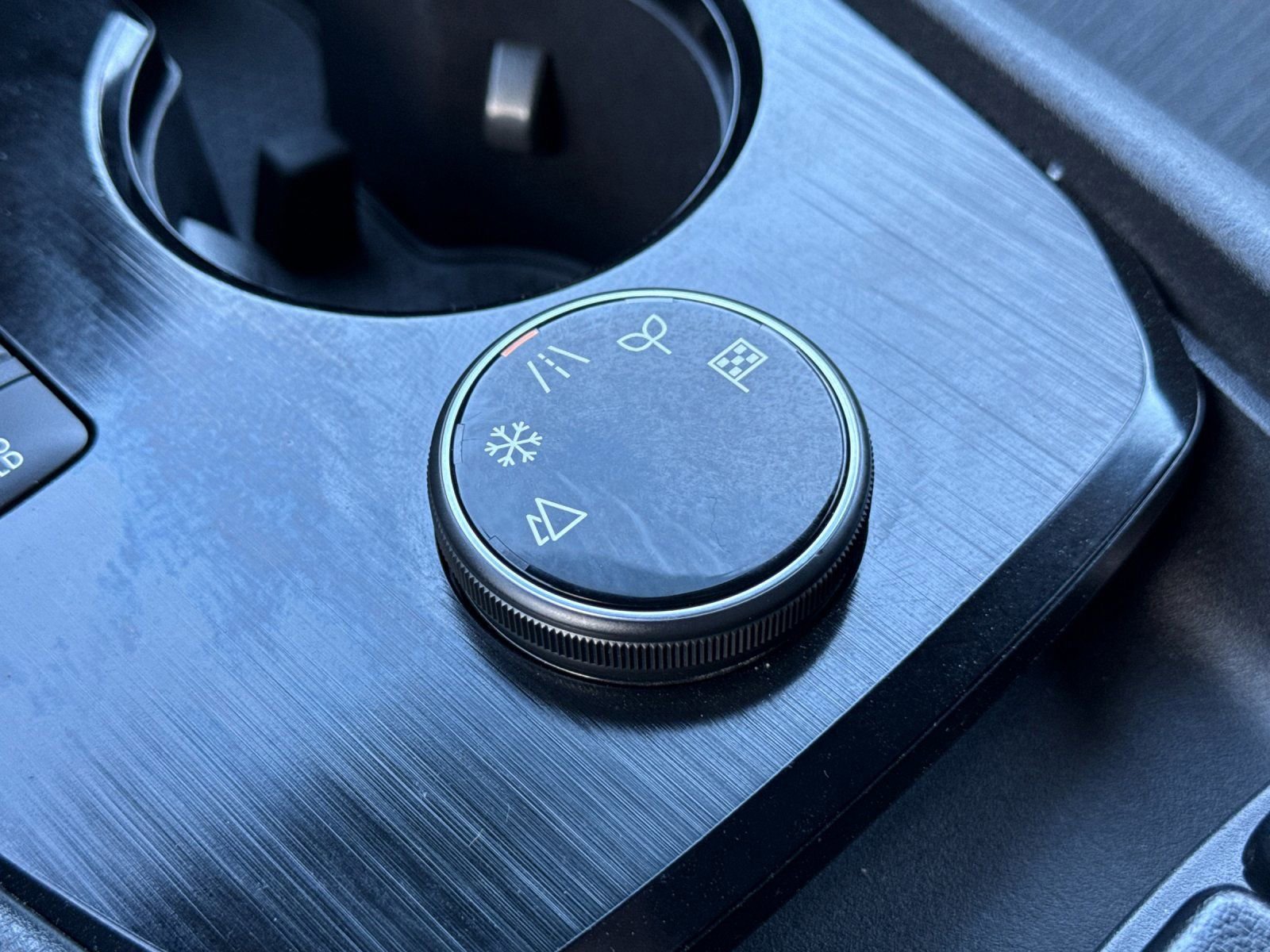 Used 2023 Nissan Rogue SV image 30