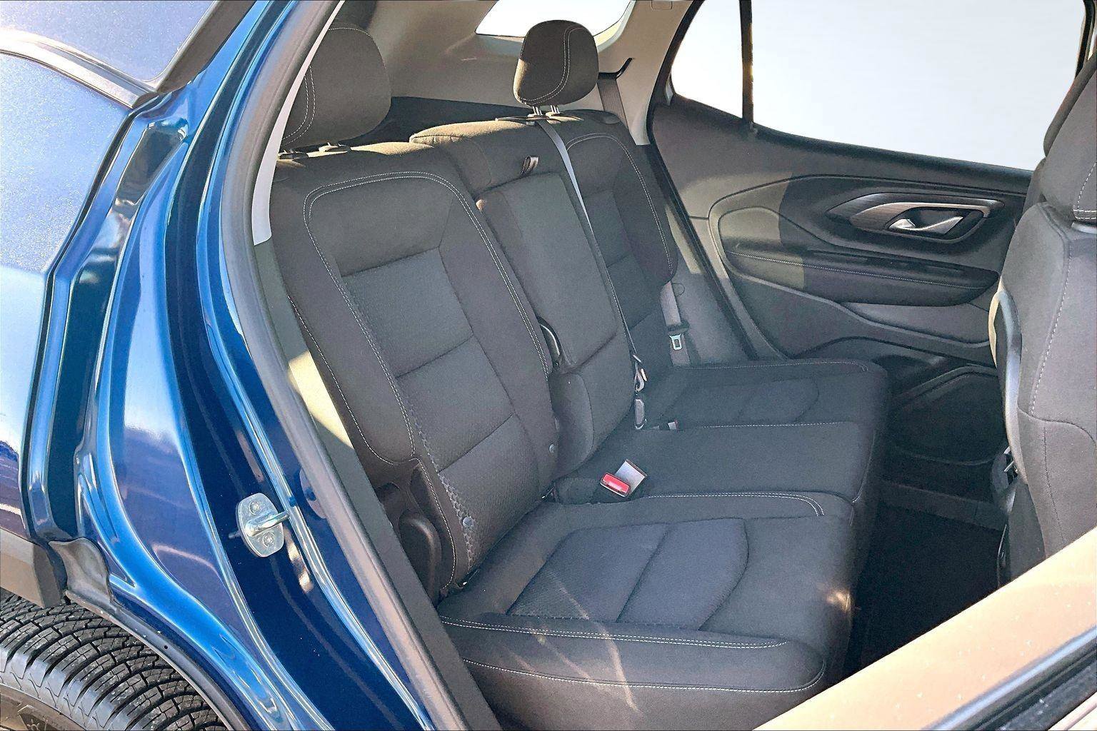 Used 2023 GMC Terrain SLE w/ Driver Convenience Package image 28