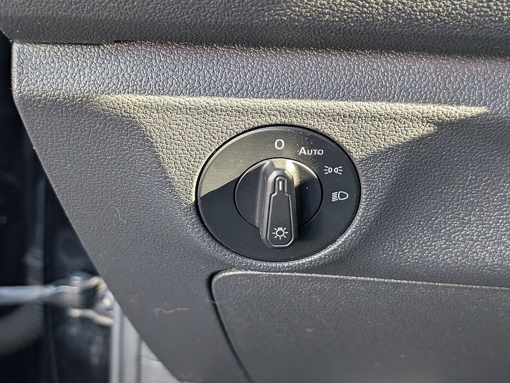 Used 2019 Volkswagen Jetta GLI image 17