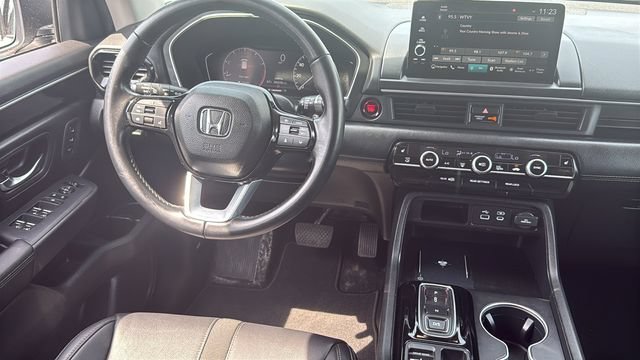 Used 2023 Honda Pilot Touring image 31