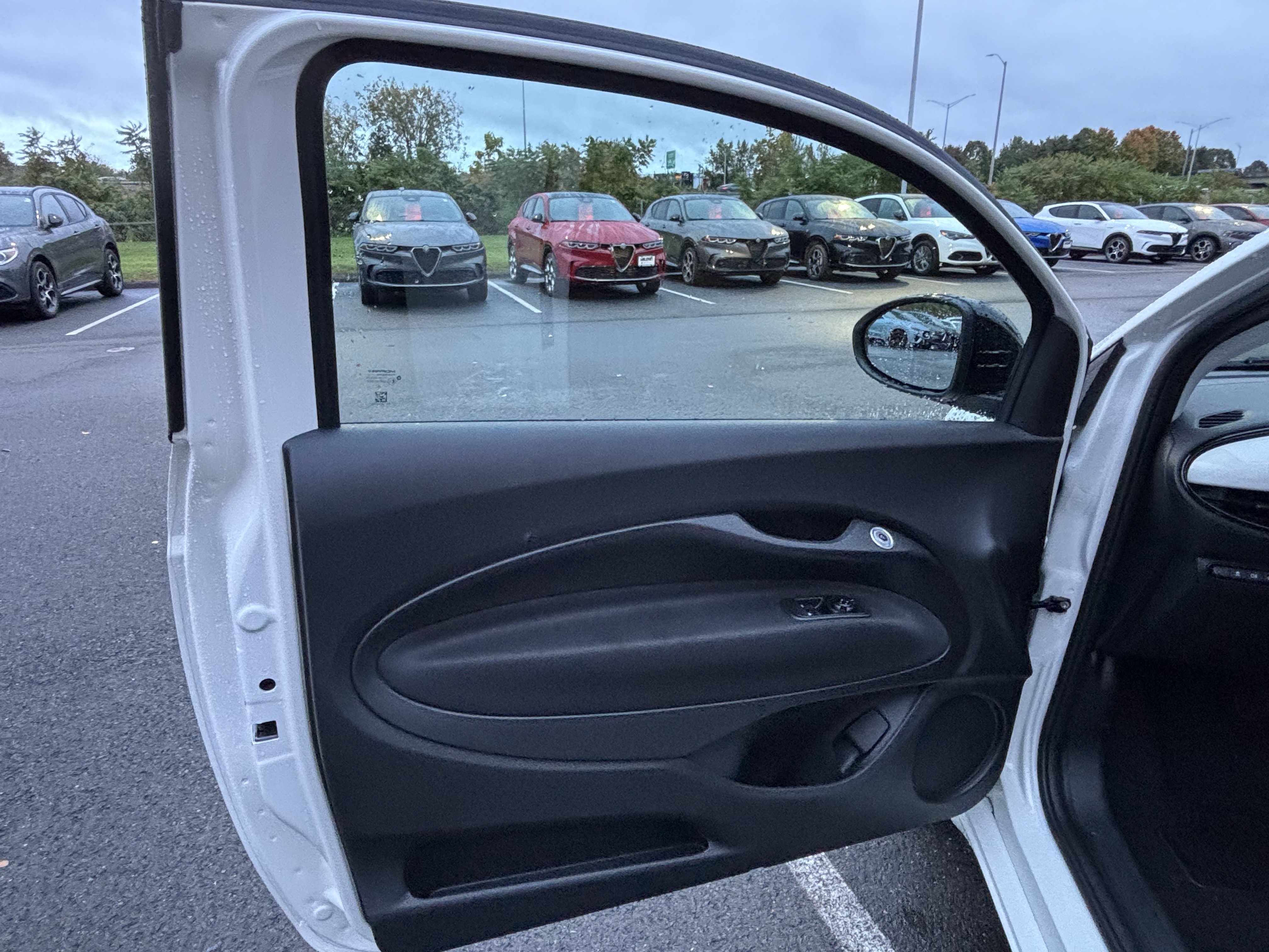 New 2026 FIAT 500 e FWD image 28