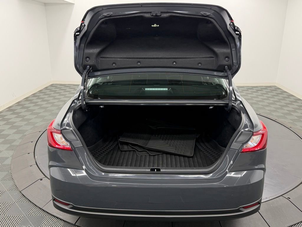 Used 2026 Toyota Camry LE image 13