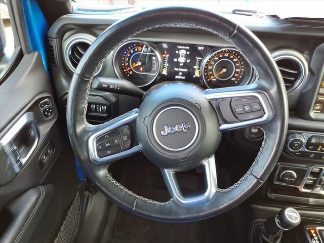 Certified 2022 Jeep Gladiator Overland w/ Cold Weather Group image 16