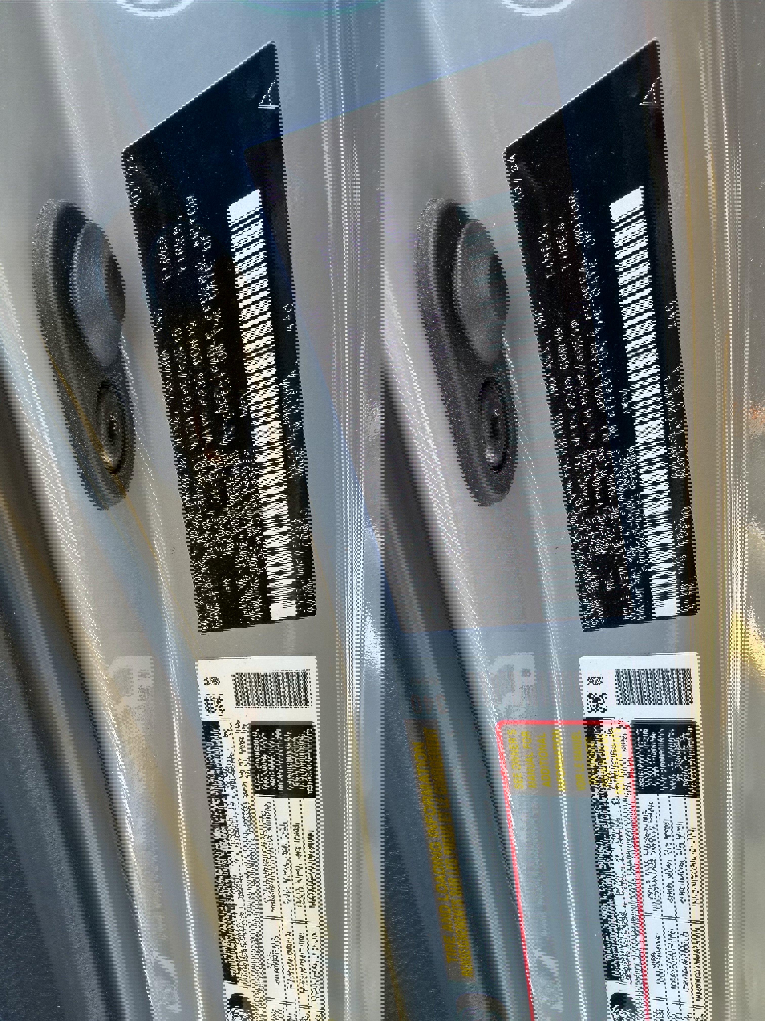 Used 2025 Toyota Sienna XLE Woodland Edition image 33