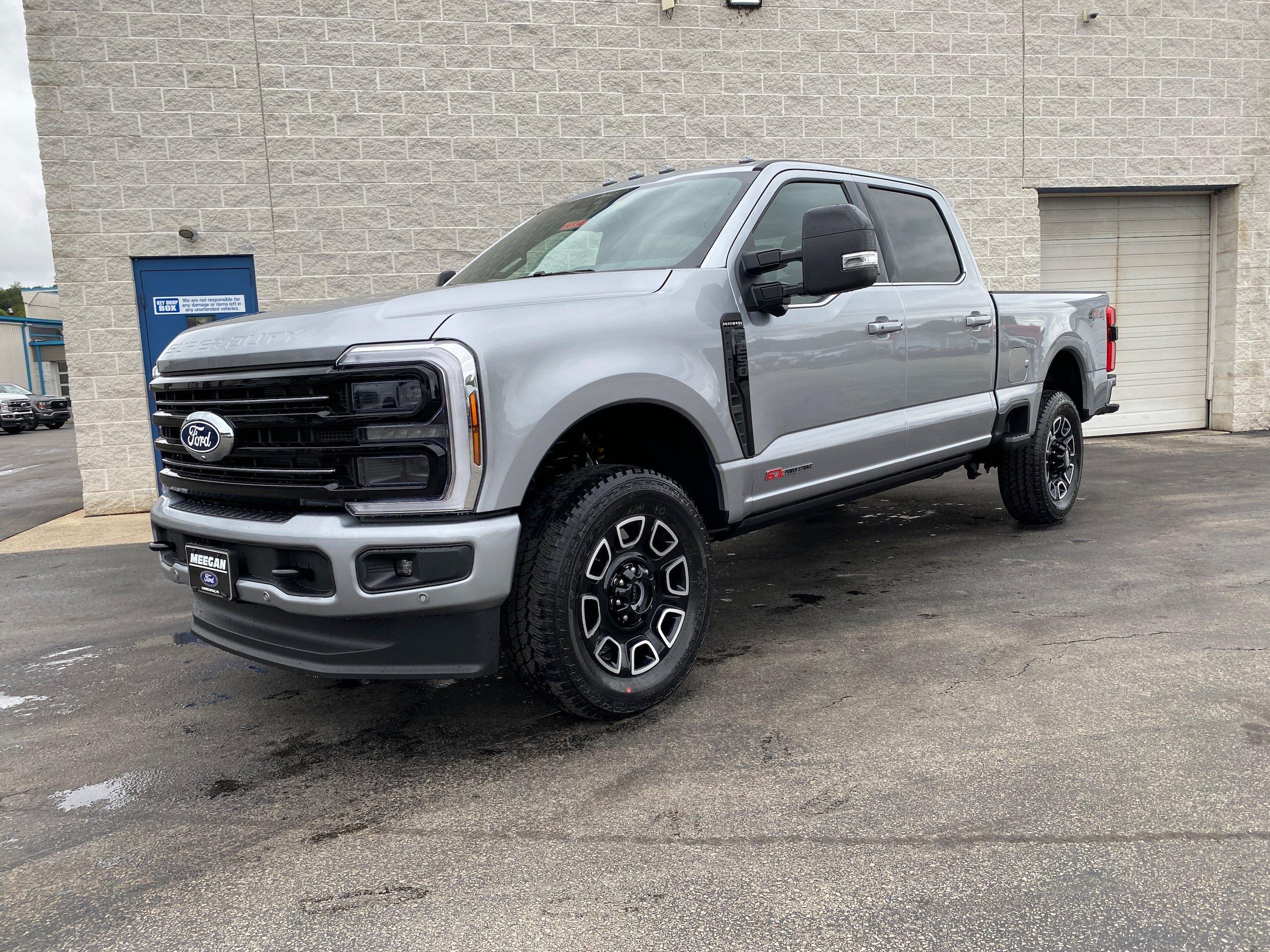 New 2027 Ford F250 Platinum AWD/4WD image 3