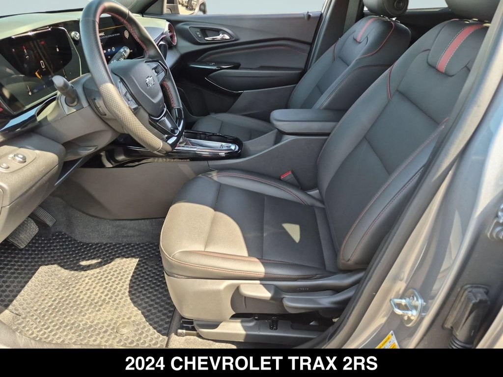 Used 2024 Chevrolet Trax RS w/ Driver Confidence Package FWD image 14