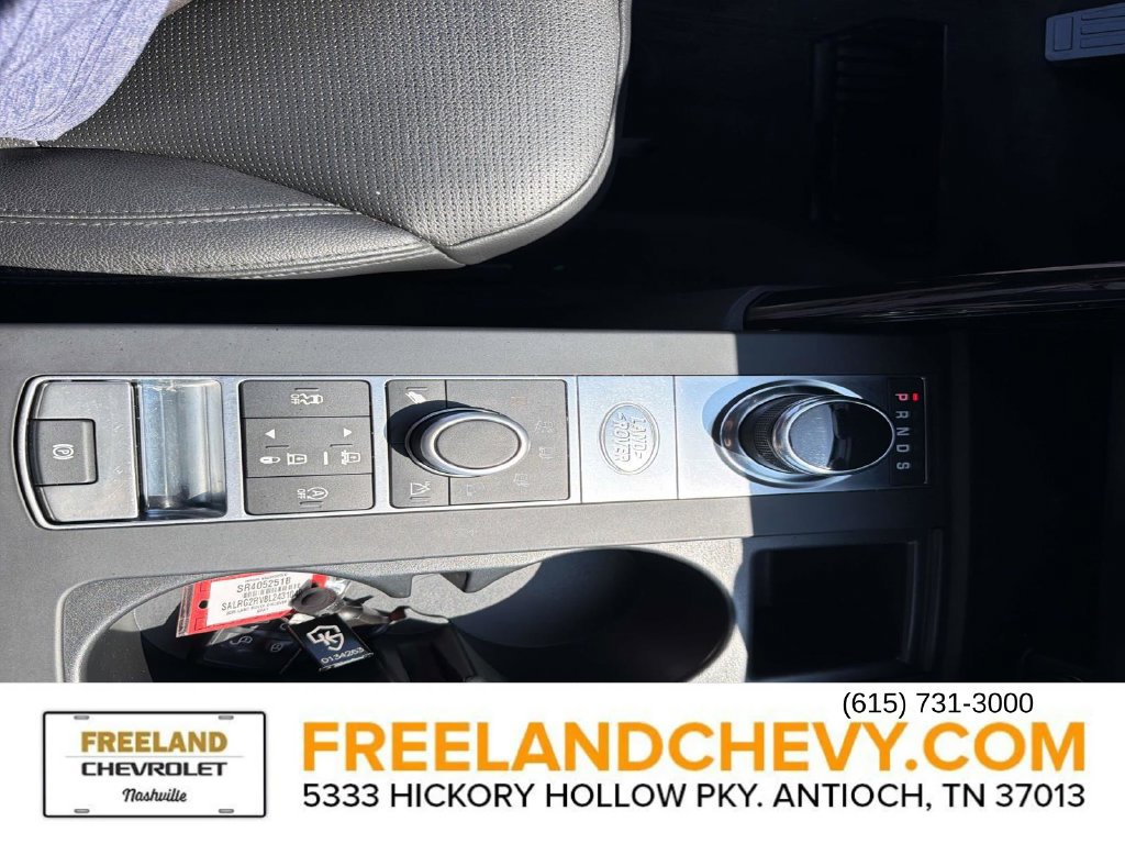 Used 2020 Land Rover Discovery SE AWD/4WD image 29