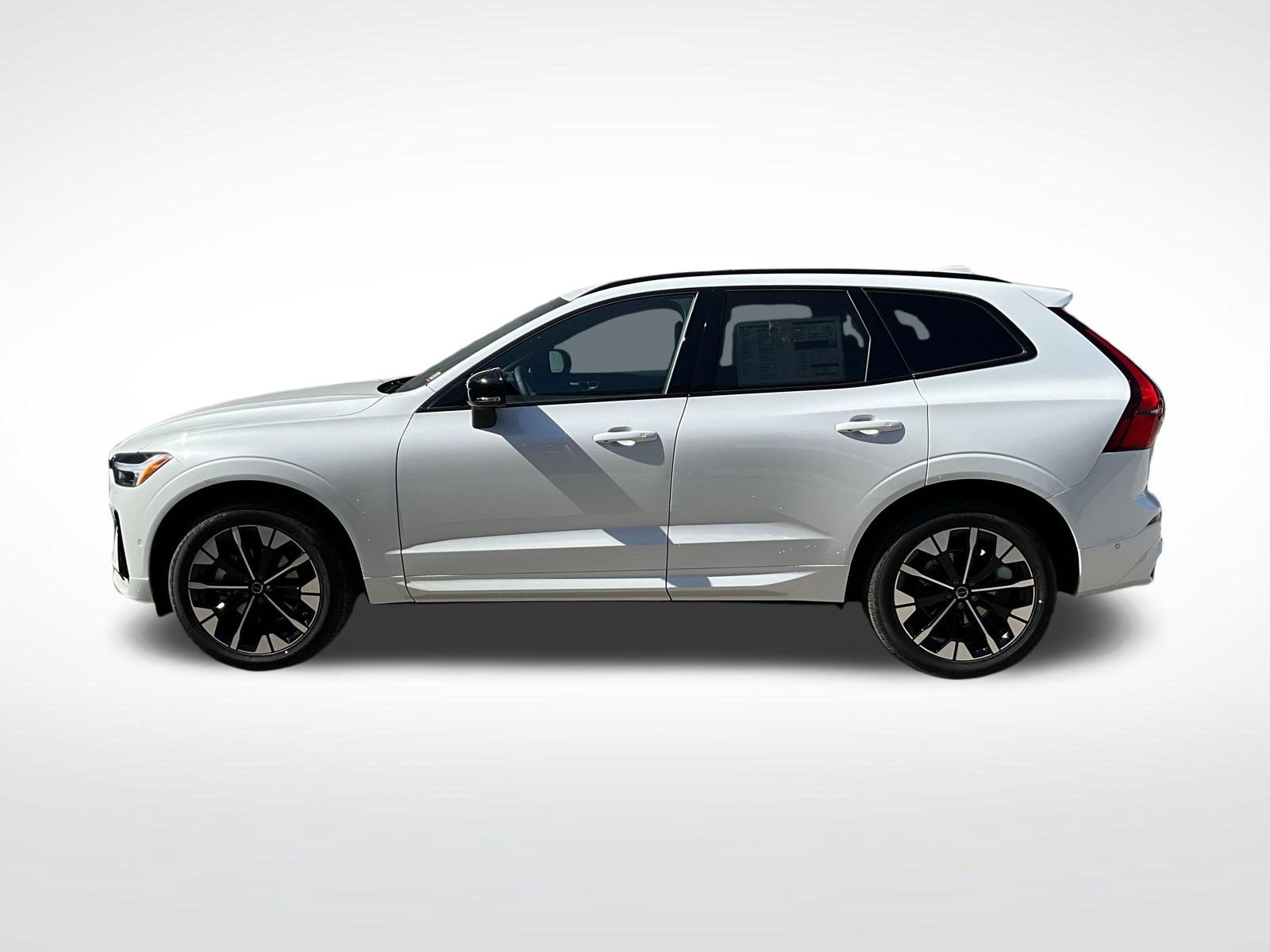 New 2026 Volvo XC60 B5 Plus w/ Climate Package AWD/4WD image 2