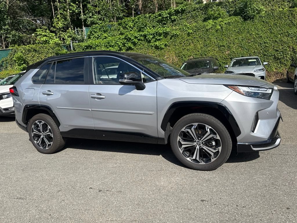 Used 2025 Toyota RAV4 XSE w/ Premium Package AWD/4WD image 4