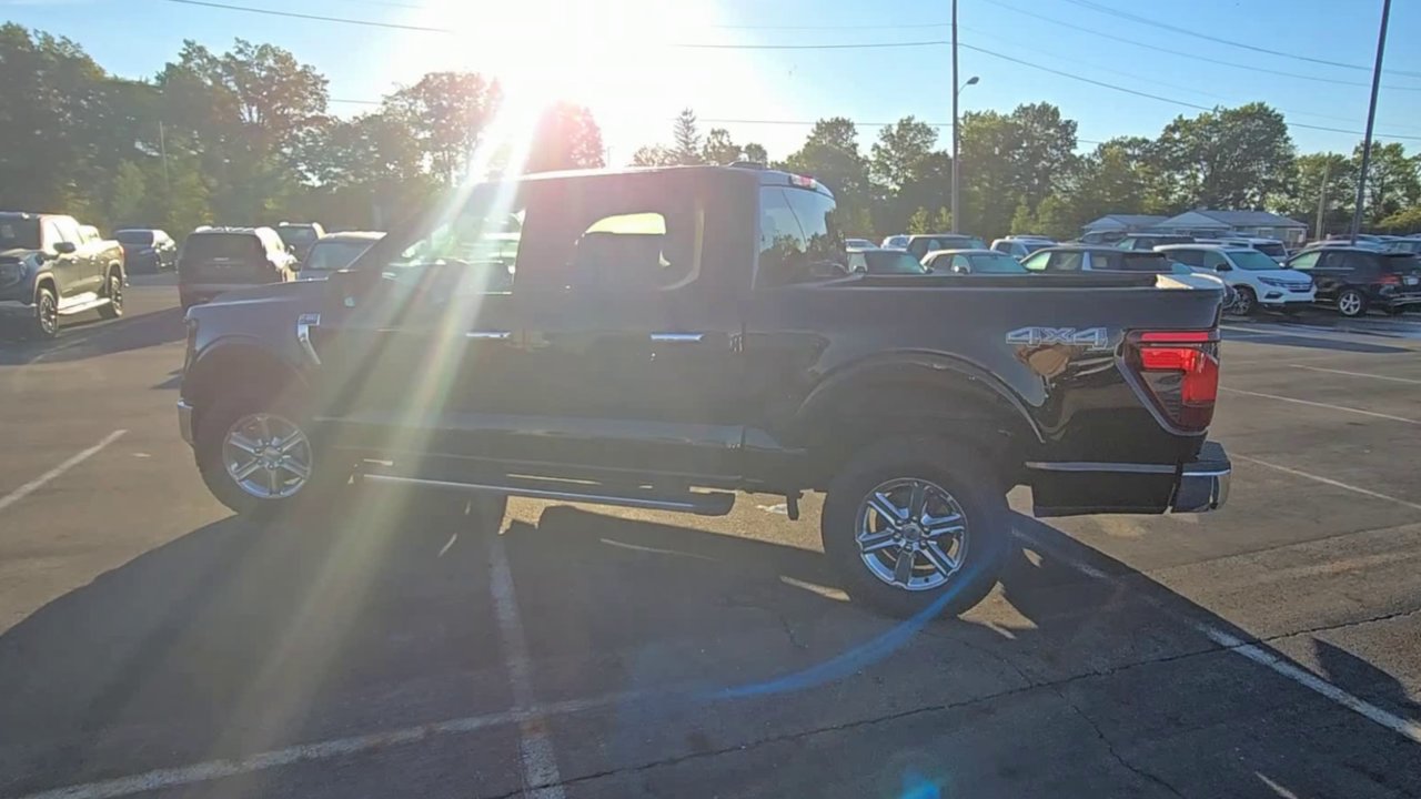 Used 2025 Ford F150 XLT w/ Equipment Group 301A Standard AWD/4WD image 9