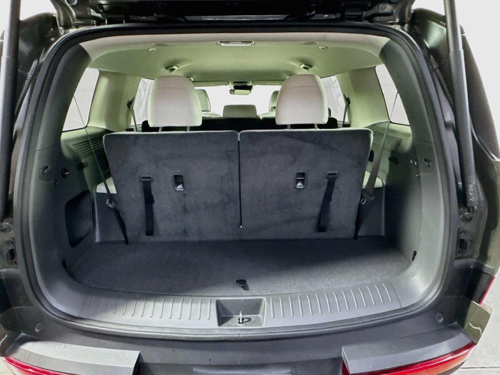 Used 2025 Hyundai Santa Fe SEL FWD image 31