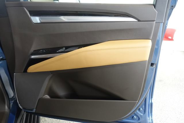 New 2026 Cadillac Escalade ESV Luxury w/ LPO, Radiant Package image 29