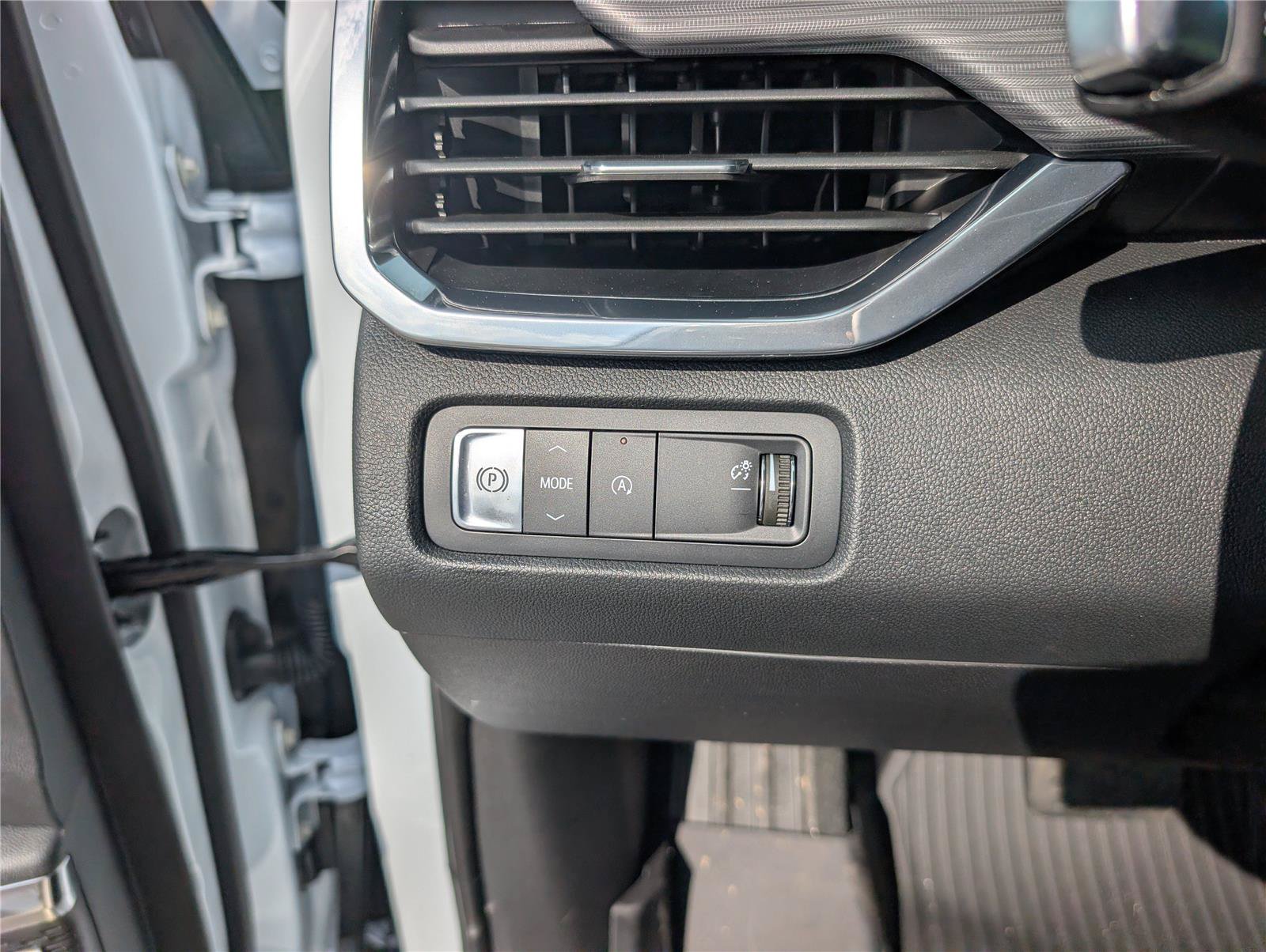 New 2026 GMC Acadia Elevation w/ Elevation Premium Package FWD image 25