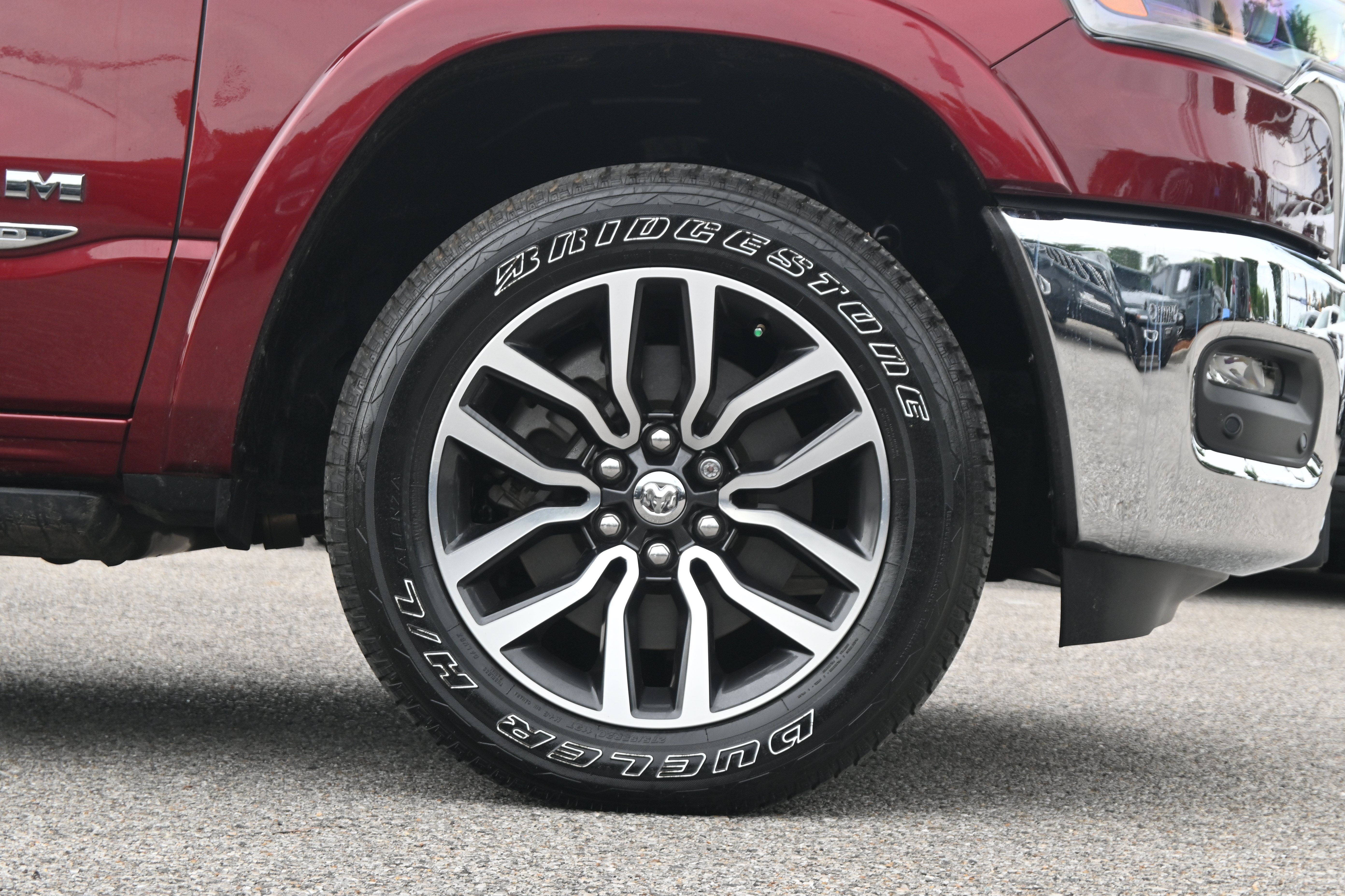 Used 2025 RAM 1500 Limited w/ Trailer Tow Group AWD/4WD image 13