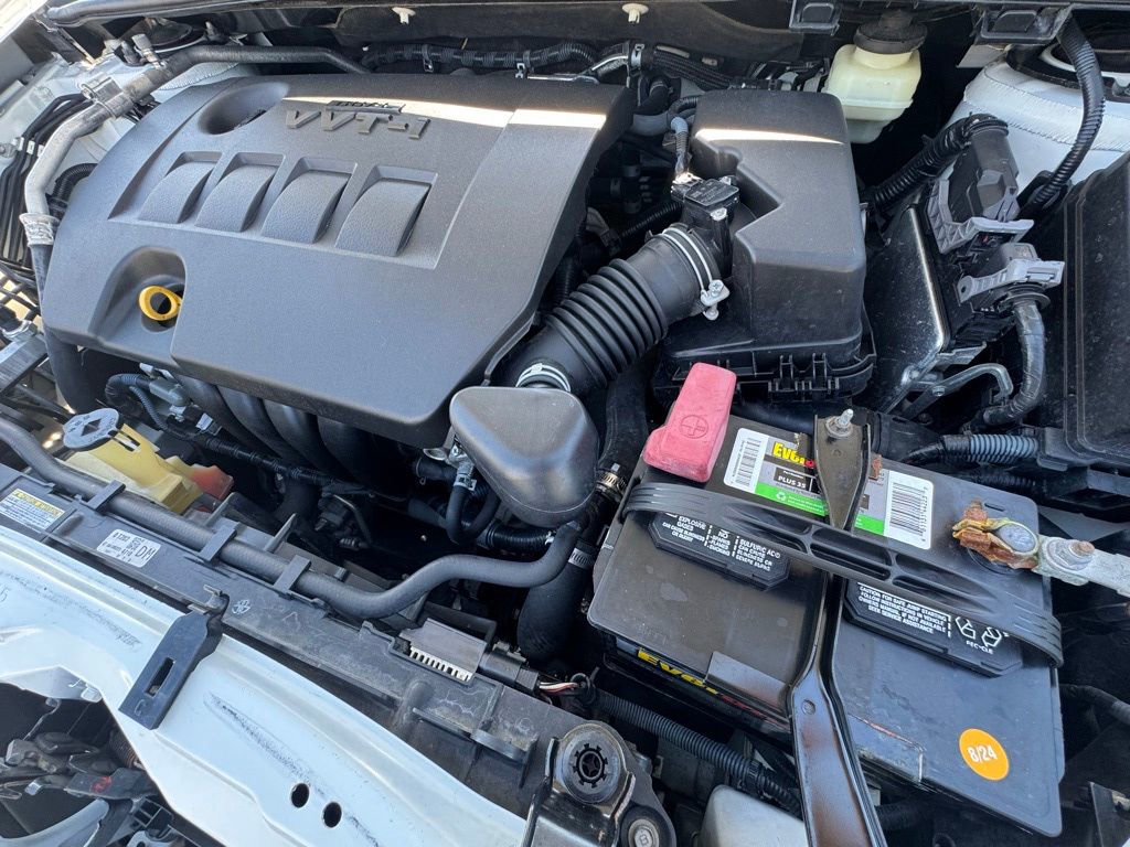 Used 2017 Toyota Corolla LE image 38