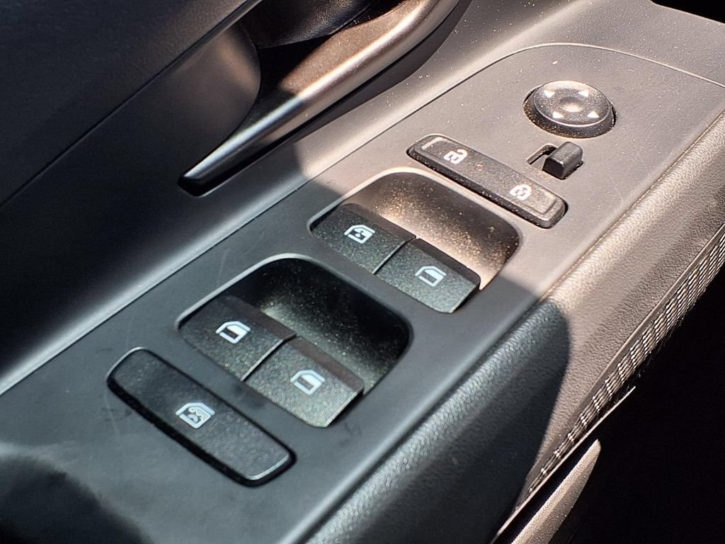 Used 2025 Hyundai Elantra Sport FWD image 19