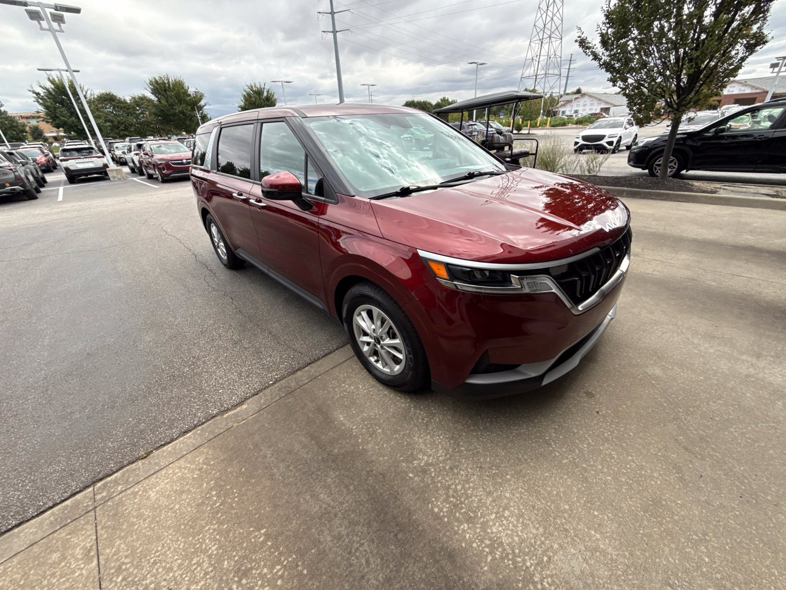 Used 2024 Kia Carnival LX FWD image 30