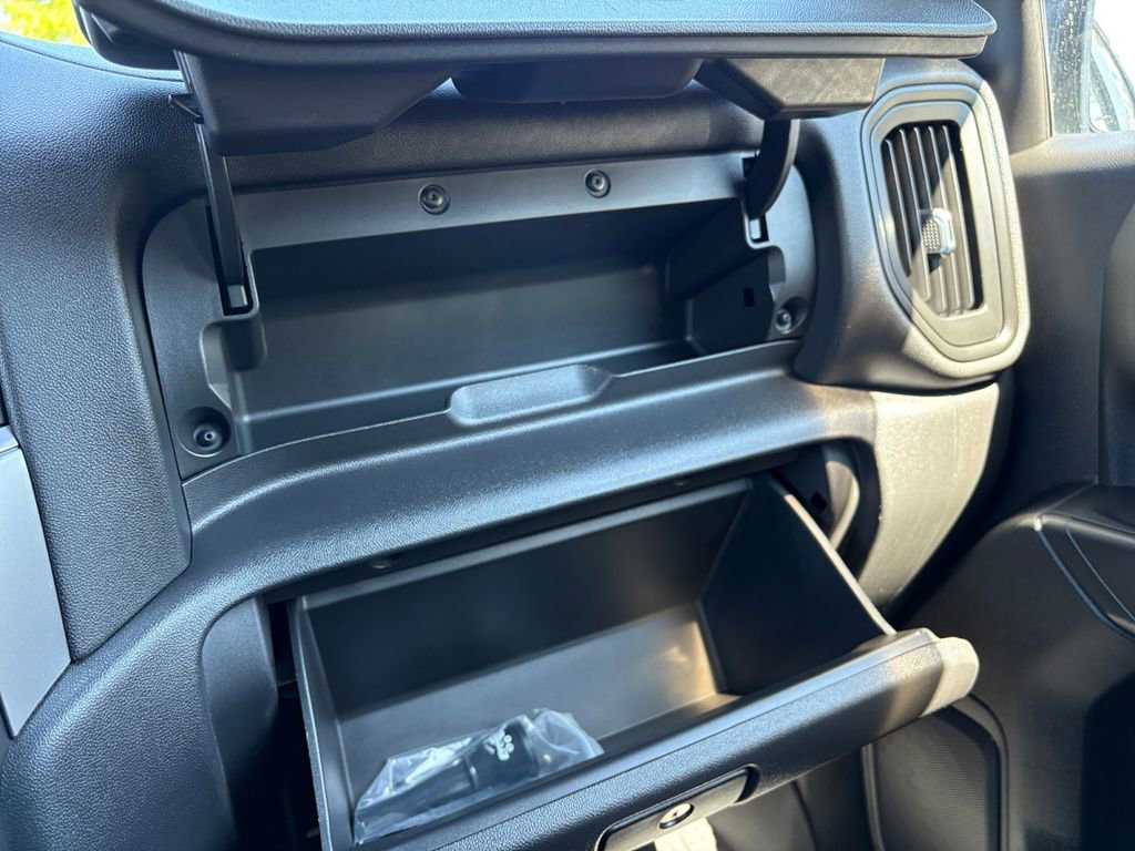 Used 2022 Chevrolet Silverado 1500 Custom image 7