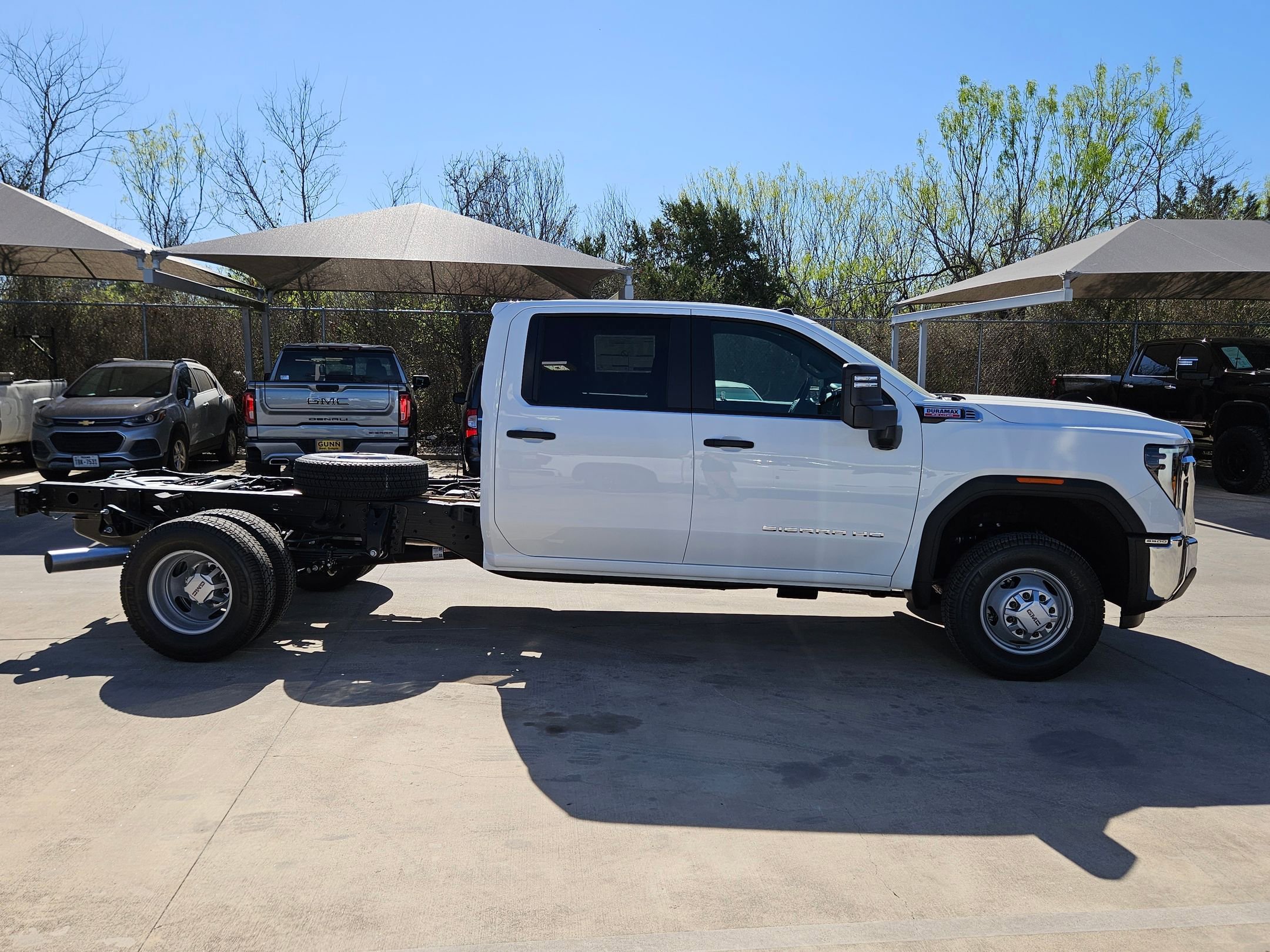 New 2026 GMC Sierra 3500 Pro w/ Convenience Package image 2