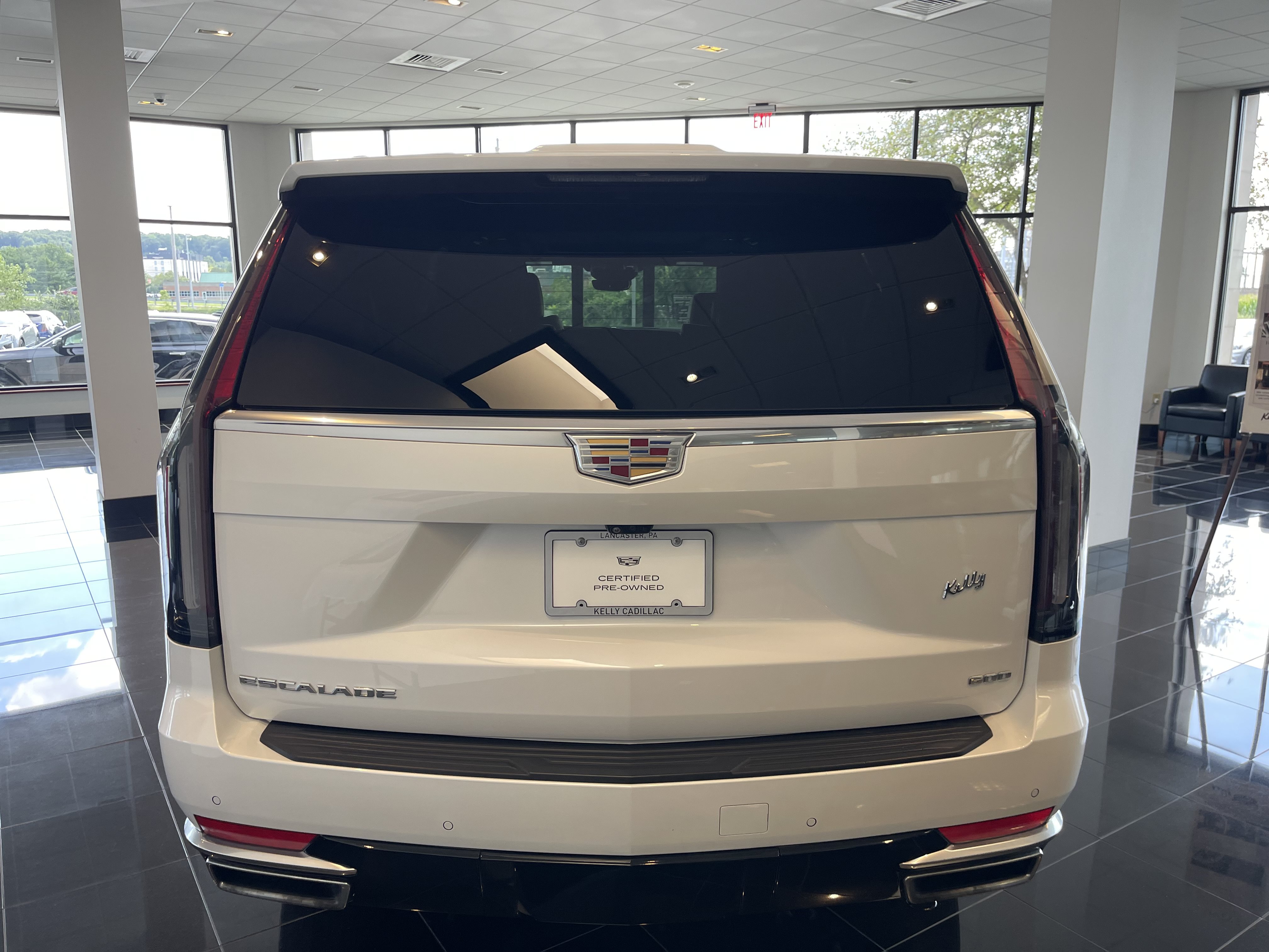 Certified 2024 Cadillac Escalade ESV Premium Luxury AWD/4WD image 5