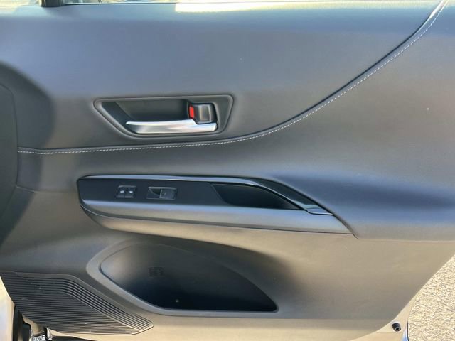 Used 2021 Toyota Venza LE AWD/4WD image 27