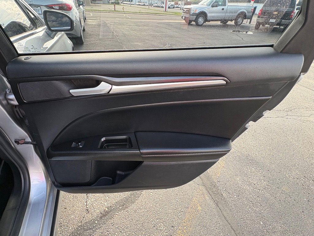 Used 2020 Ford Fusion Titanium FWD image 15