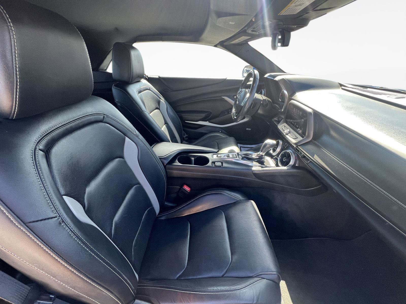 Used 2018 Chevrolet Camaro LT w/ RS Package image 18