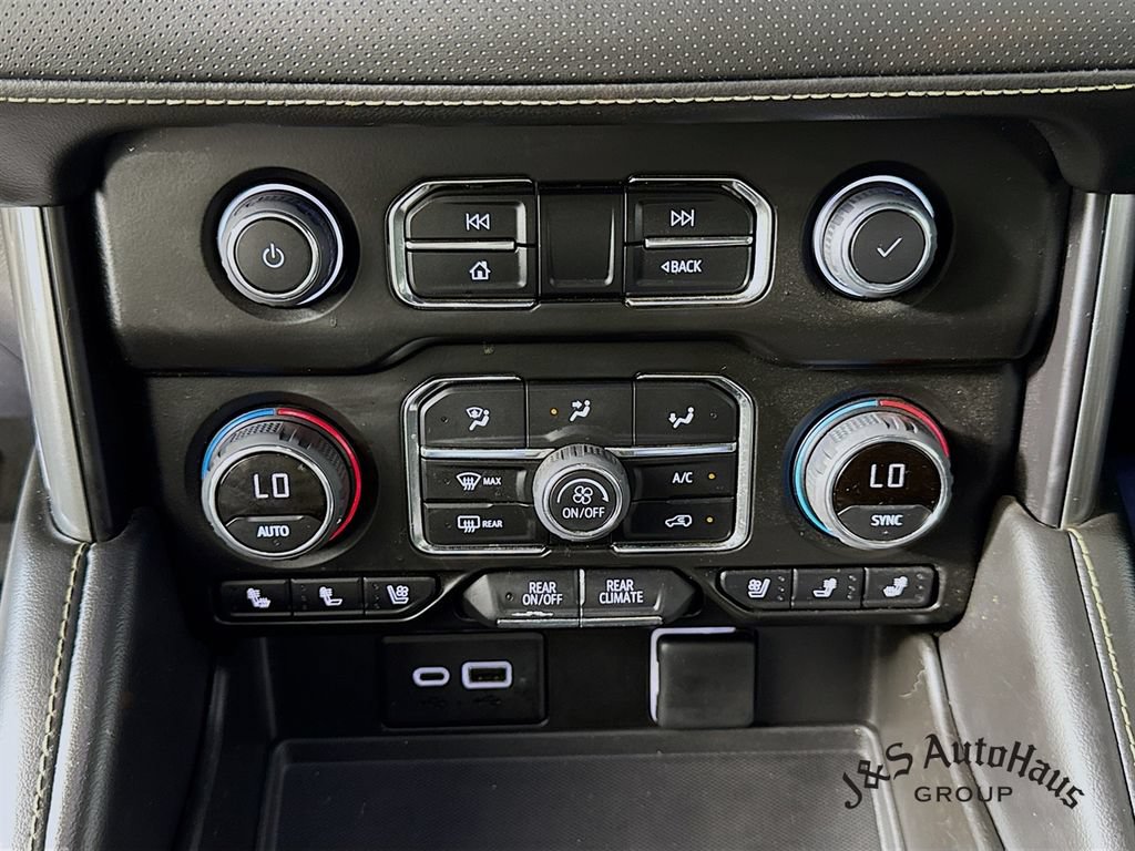 Used 2023 Chevrolet Suburban Premier AWD/4WD image 19