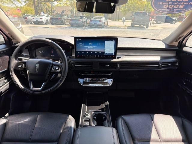 Used 2025 Lincoln Corsair AWD w/ Equipment Group 101A image 15