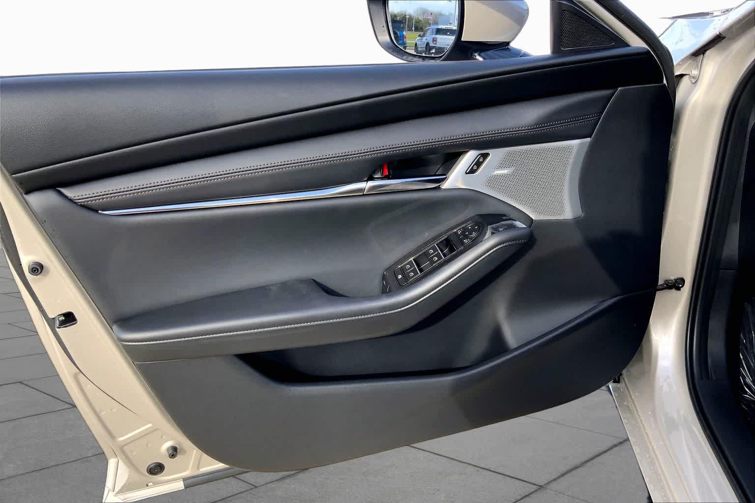 New 2026 MAZDA MAZDA3 2.5 S Hatchback w/ Premium Pkg FWD image 10