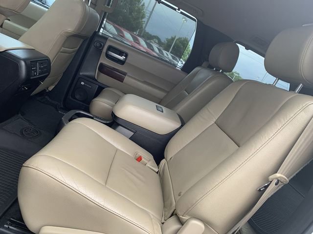 Used 2016 Toyota Sequoia Platinum RWD image 10
