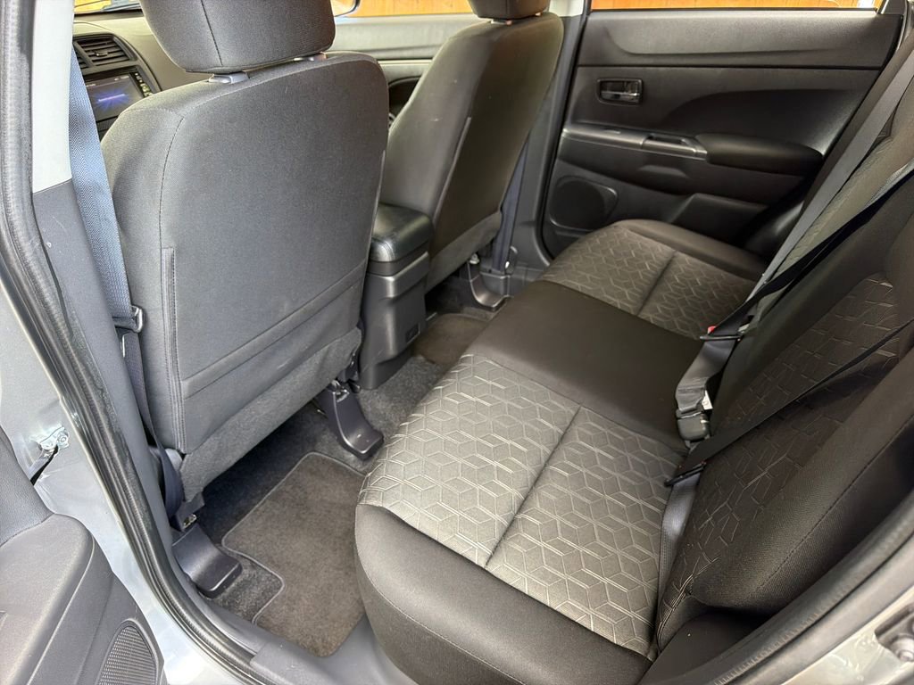 Used 2025 Mitsubishi Outlander Sport ES image 27