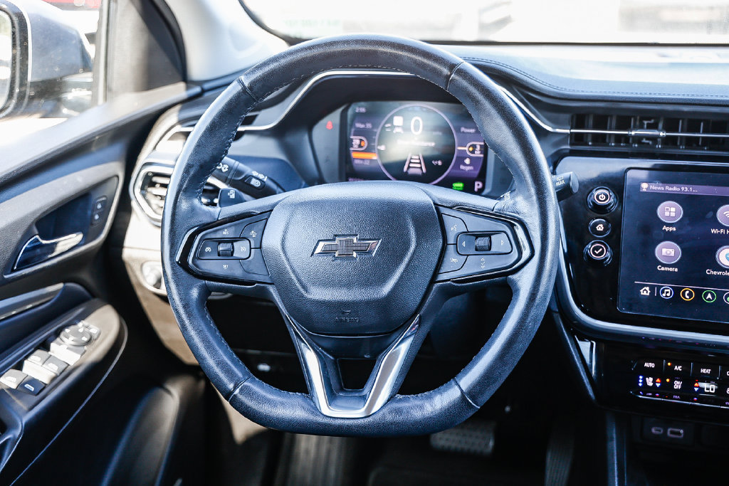 Used 2022 Chevrolet Bolt EUV Premier w/ Sun & Sound Package FWD image 26