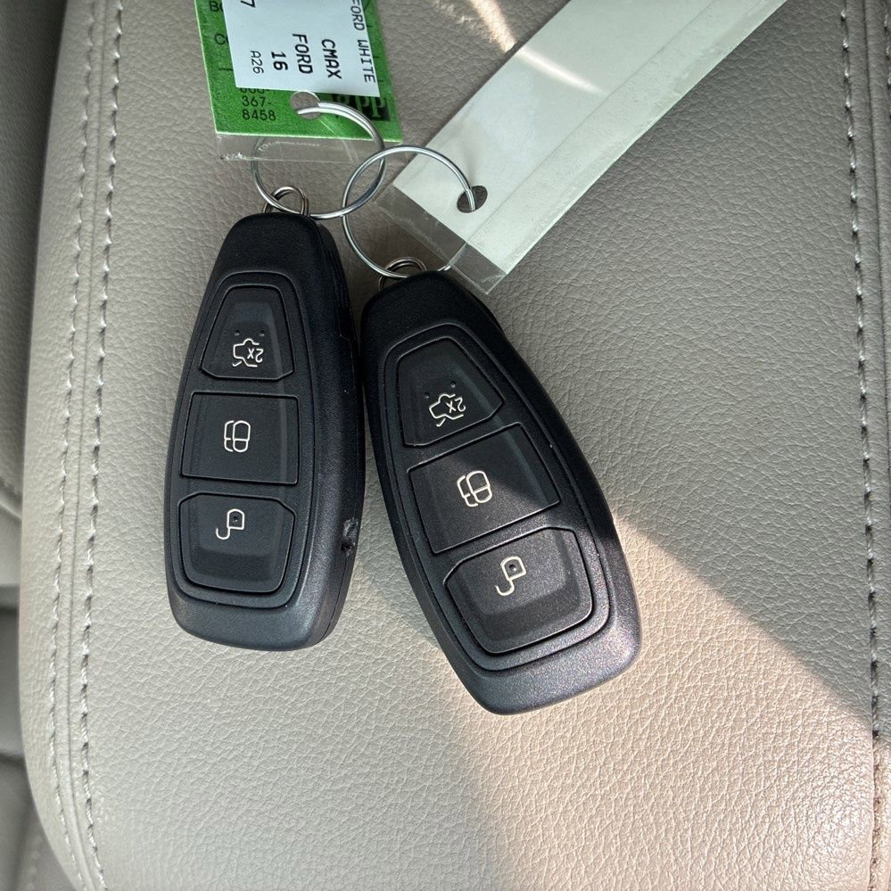 Used 2016 Ford C-MAX SEL w/ Equipment Group 302A image 3