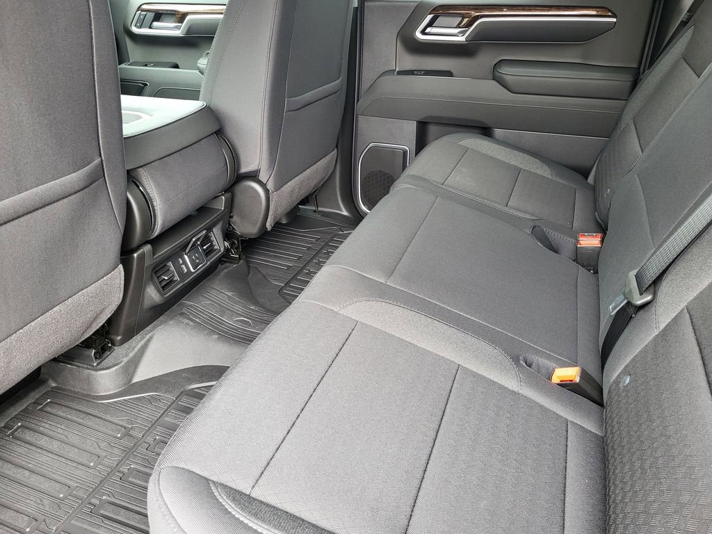 New 2026 GMC Sierra 1500 SLE image 13