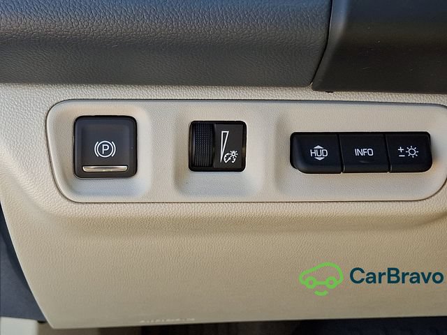 Certified 2022 GMC Acadia Denali FWD image 25