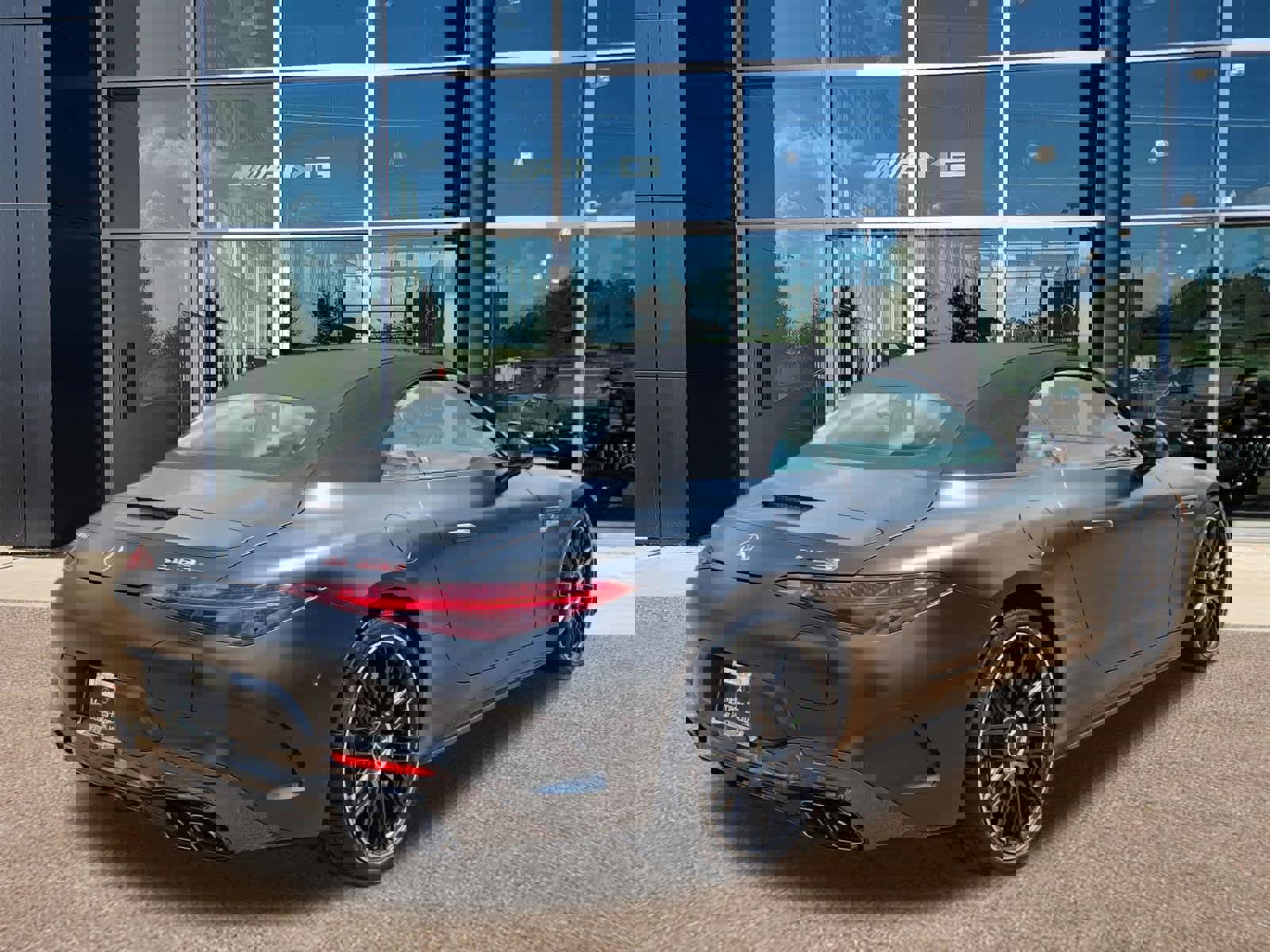 New 2025 Mercedes-Benz SL 63 AMG S e Performance 4MATIC image 27