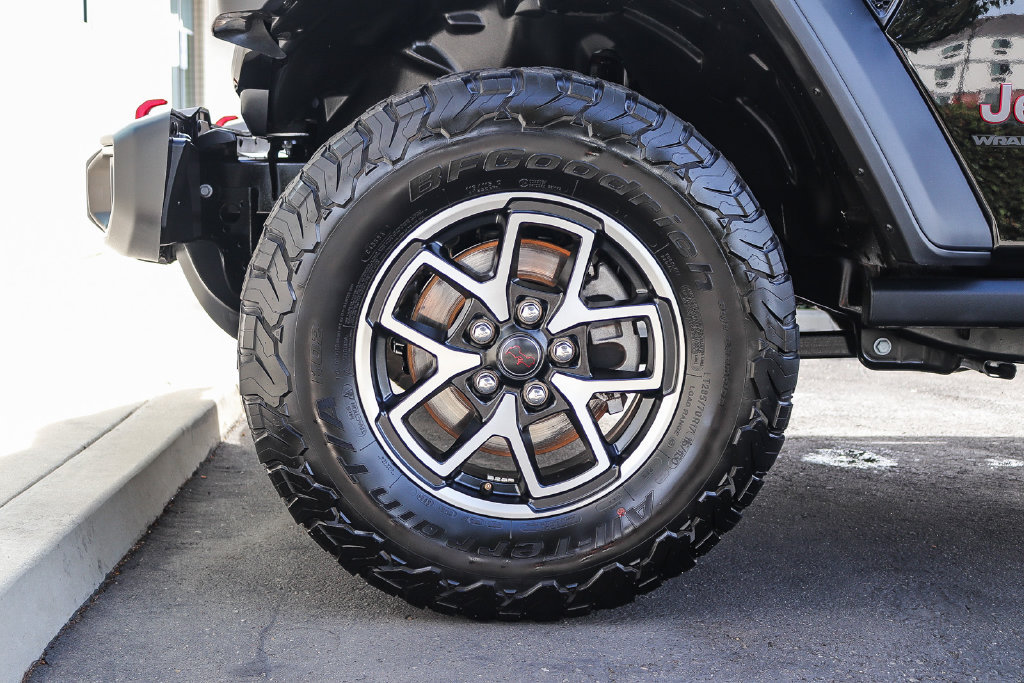 Used 2025 Jeep Wrangler Unlimited Rubicon AWD/4WD image 10