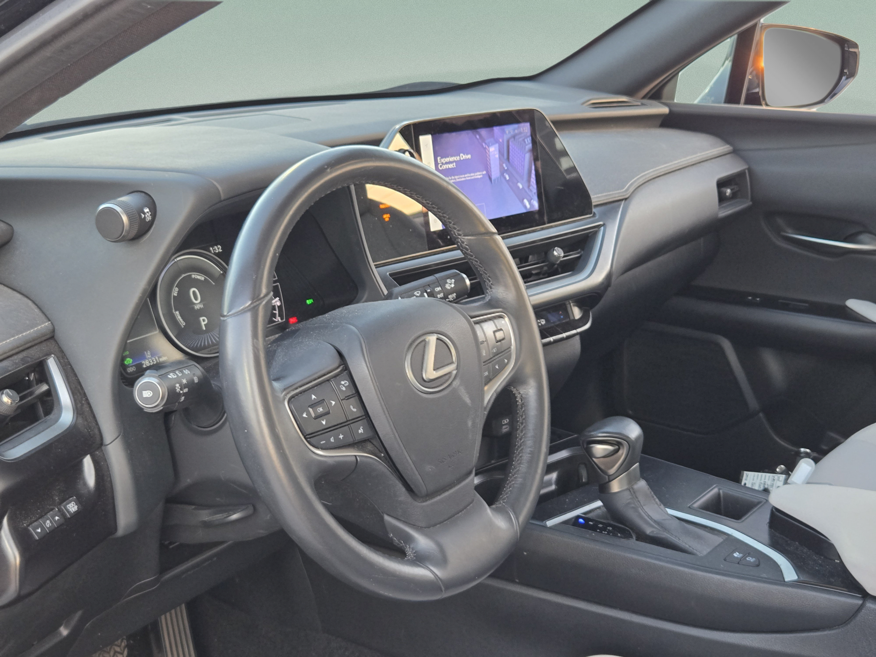 Certified 2024 Lexus UX 250h FWD image 8