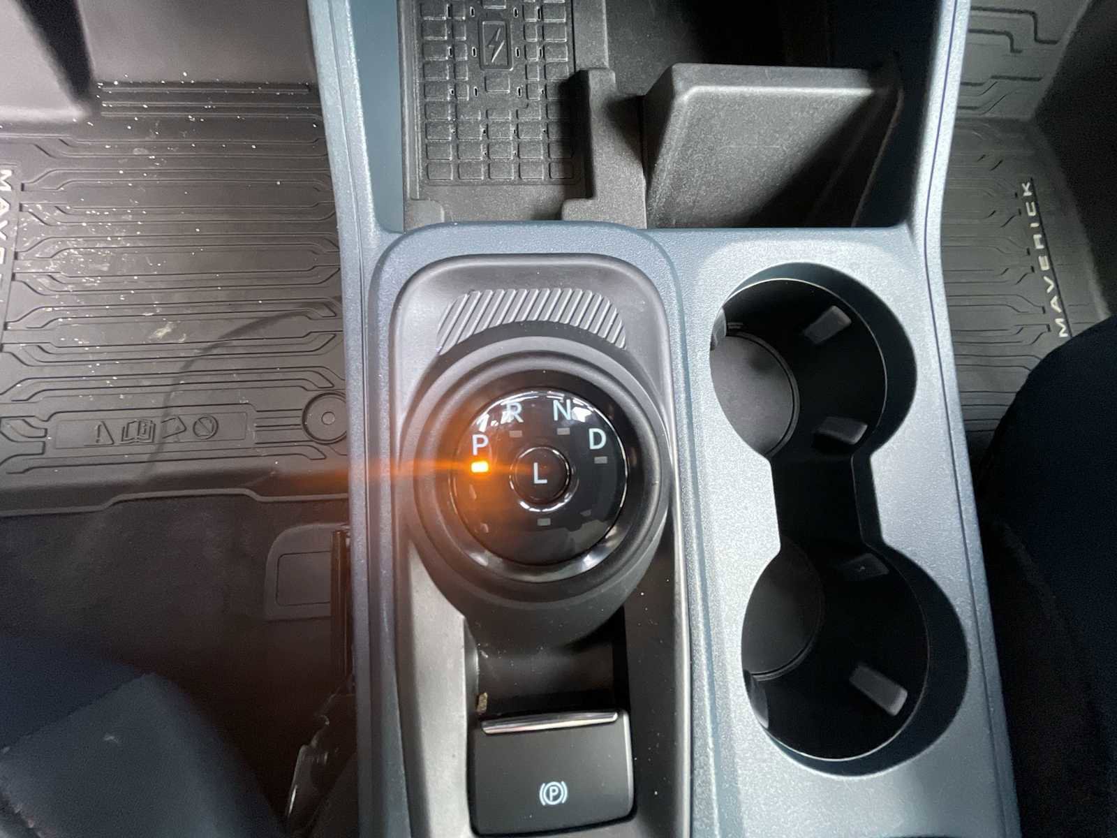 Used 2025 Ford Maverick Lariat w/ 4K Tow Package image 16