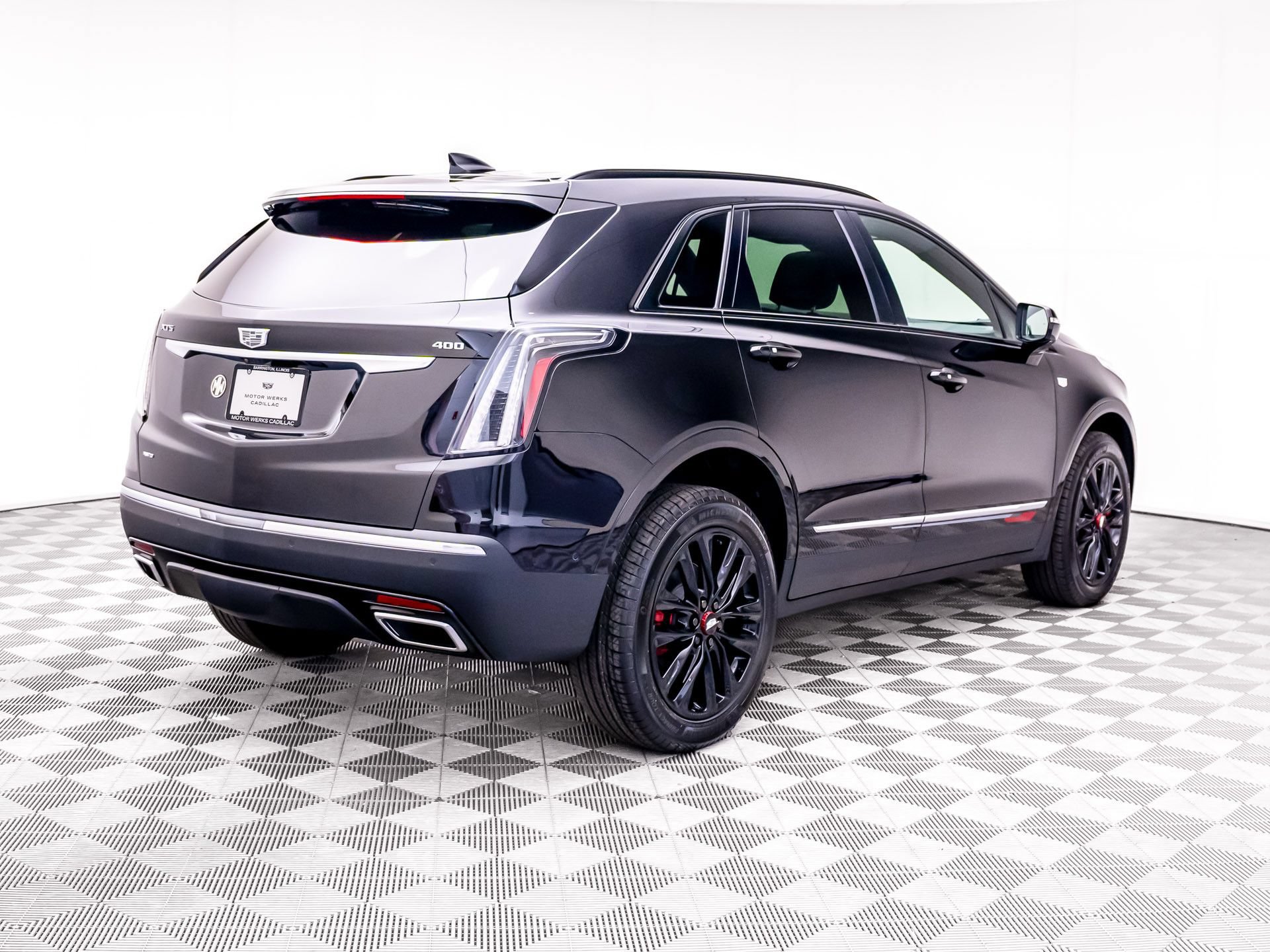 New 2026 Cadillac XT5 Sportv w/ LPO, Red Accent Package AWD/4WD video 5