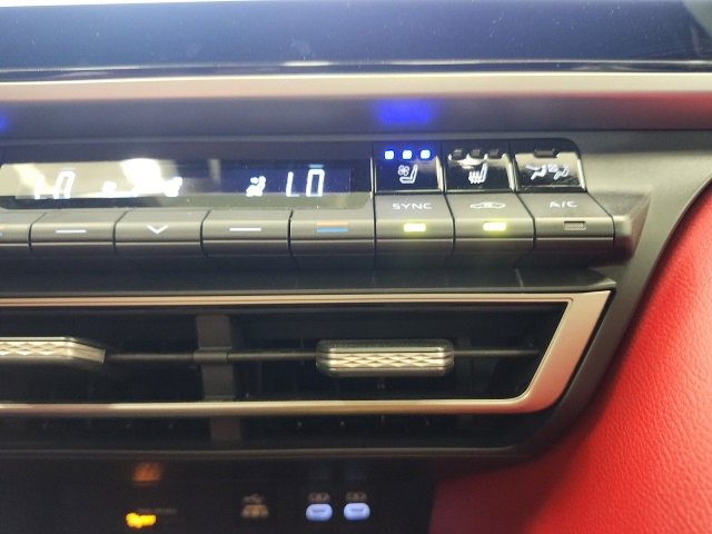 Used 2025 Toyota Camry XSE w/ Premium Package image 67