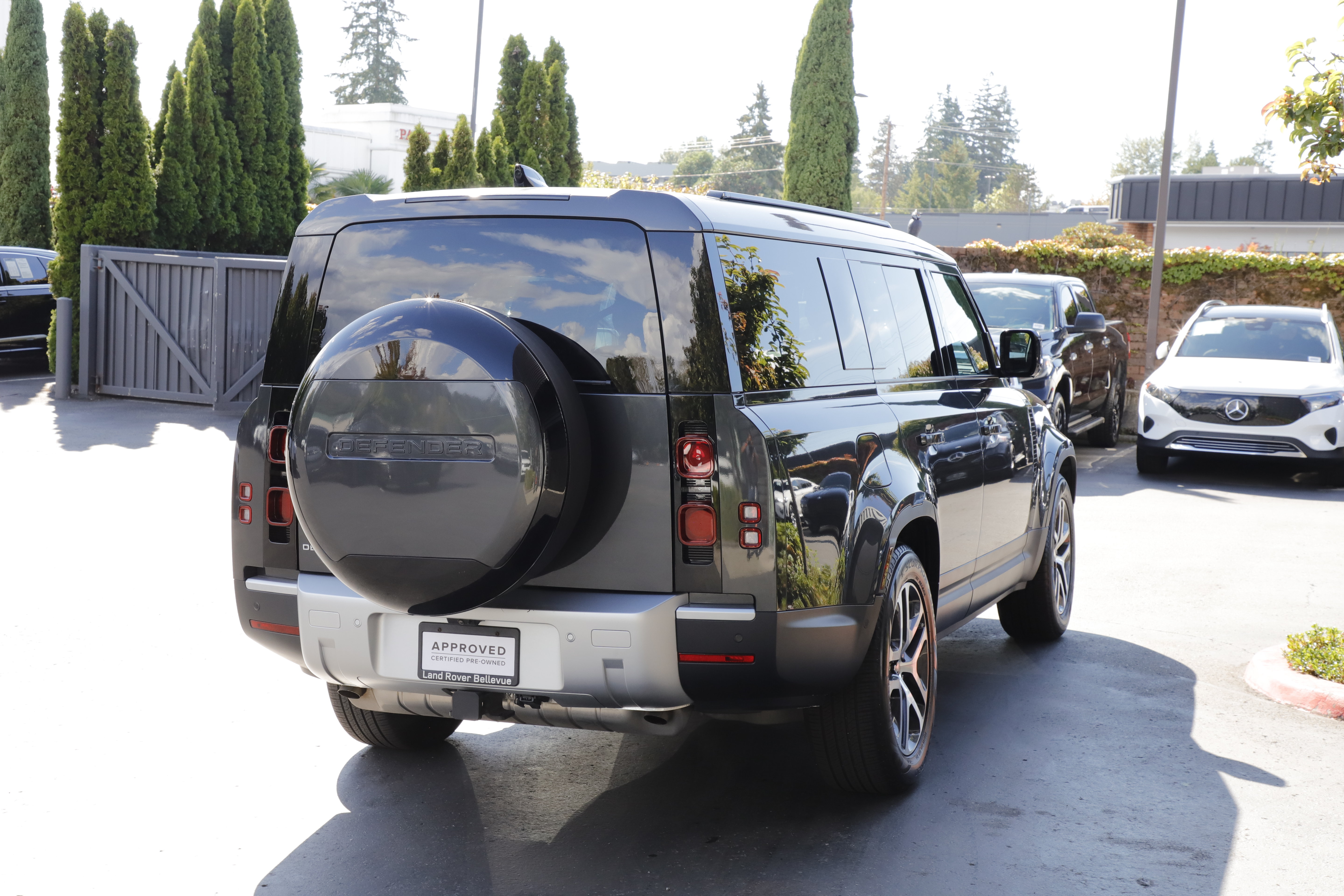 Certified 2025 Land Rover Defender 130 S AWD/4WD image 10
