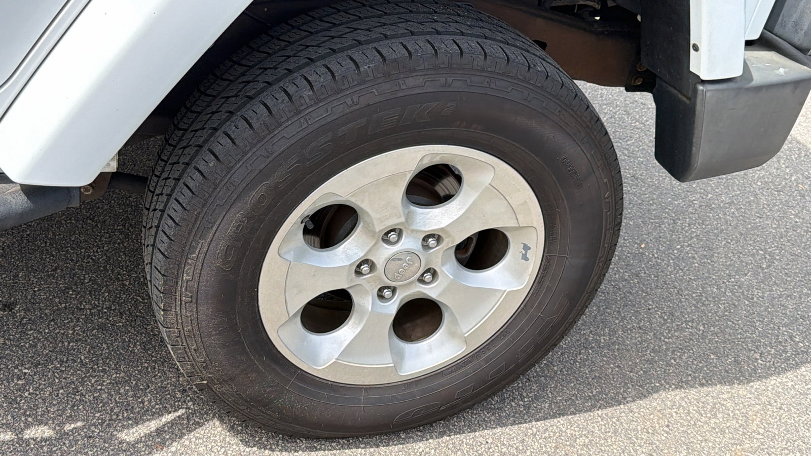 Used 2012 Jeep Wrangler Unlimited Sahara w/ Dual Top Group image 12