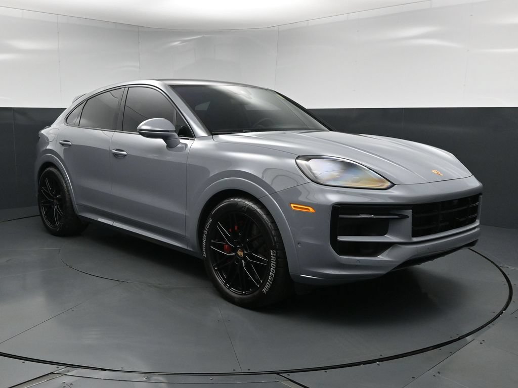 Certified 2025 Porsche Cayenne GTS AWD/4WD image 14