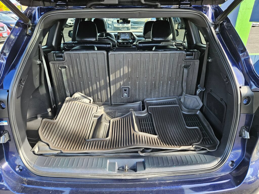 Used 2022 Toyota Highlander XSE AWD/4WD image 11