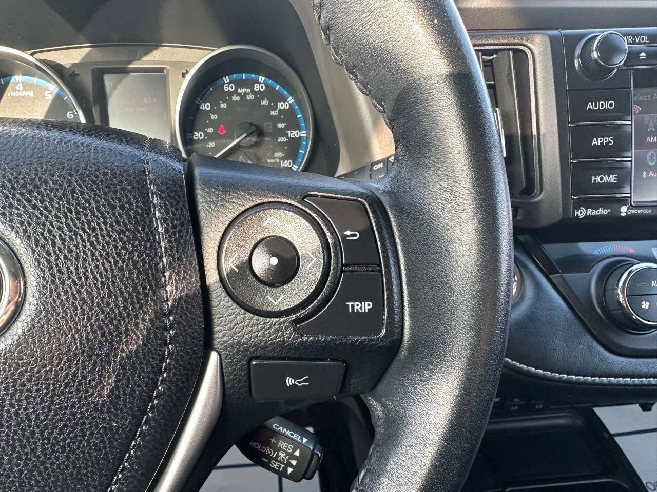 Used 2018 Toyota RAV4 XLE image 22