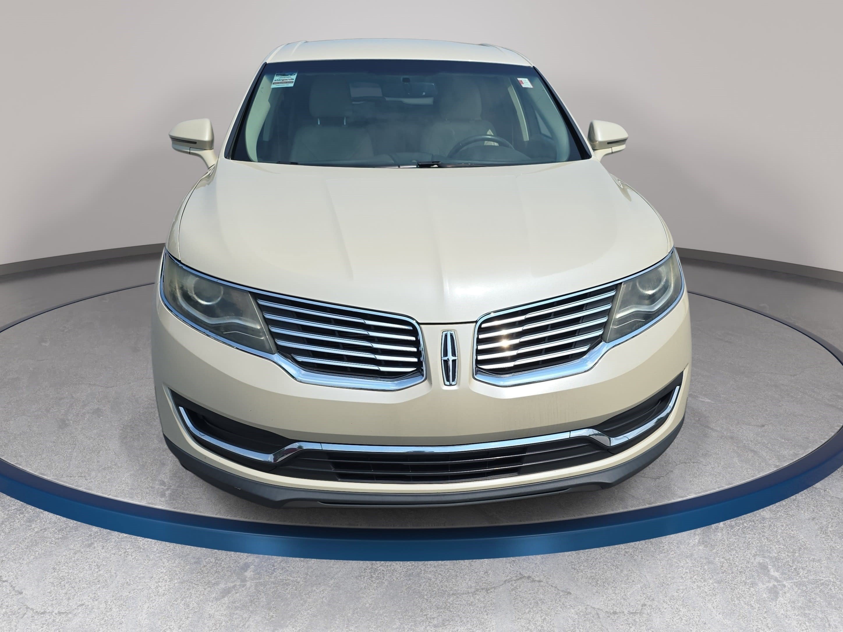Used 2018 Lincoln MKX Premiere FWD image 2