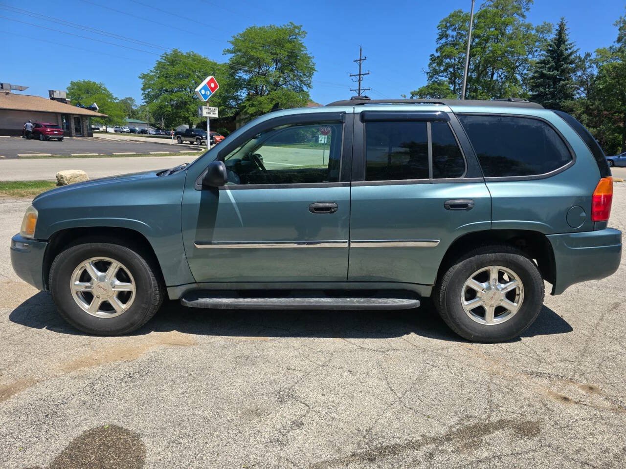 Used 2009 GMC Envoy SLE w/ Cargo Convenience Package AWD/4WD image 4